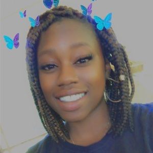 Meet your Posher, Nicole